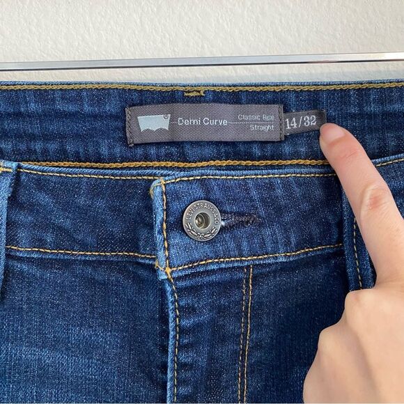 Levis Straight Leg Classic Demi Curve Dark Denim Jeans Size 32M - Picture 6 of 11